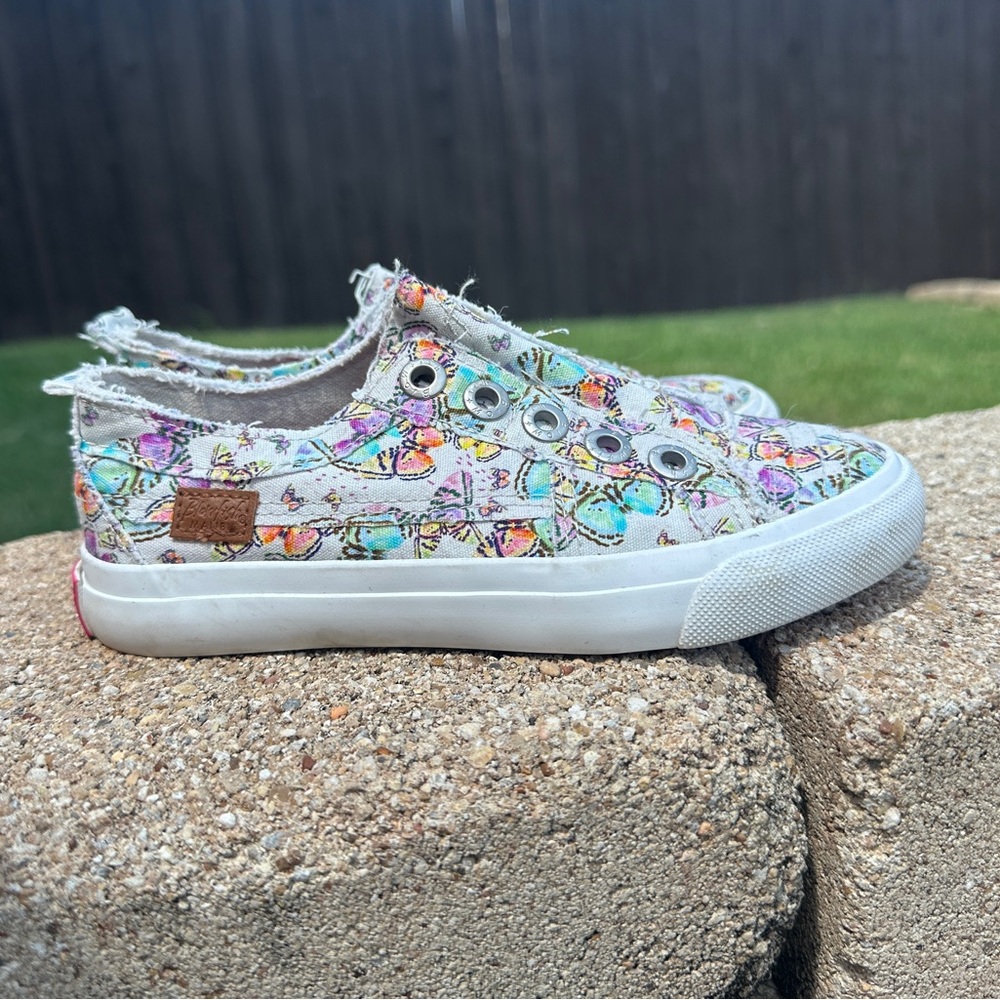 Blowfish Canvas kids' sneakers pastel butterflies no laces elastic size kids 13